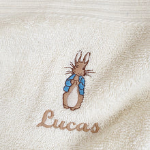 Indlæs billede til gallerivisning Håndklæde med navn, håndklæde navn, peter kanin håndklæde
